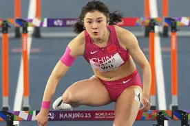 破纪录！吴艳妮哭了图片