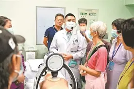 救在身边 市民进医院学急救技能图片