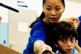 （新春见闻）中意情侣以镜头促进两国相知图片