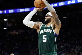 小特伦特：很荣幸追平雷-阿伦纪录 我从小就是他的球迷图片