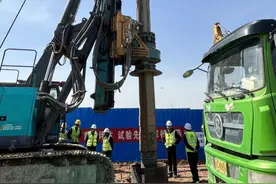 中建股份潍宿高铁至青岛连接线项目首桩顺利开钻图片