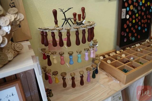 发现新景｜榴香咖啡、船城慢递……在会理古城探“新”