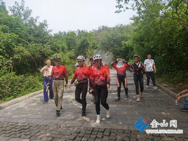 镇江经开区：圌山喜庆迎双节 “花式”旅游消费旺