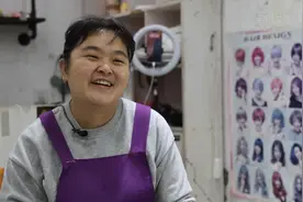 “听得懂话”的理发师火了！战友，还记得当年为你理发的班长吗？图片