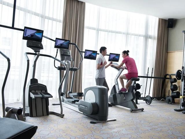 上海Citywalk正当时！市区5星级酒店客房折上折！大闸蟹自助、双人下午茶特惠价！免费住宿福利到