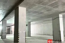 南京地铁11号线柳洲东路站主体顺利封顶图片