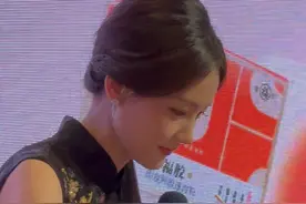 李一桐父亲节回家乡 “除了把子肉还是把子肉”图片