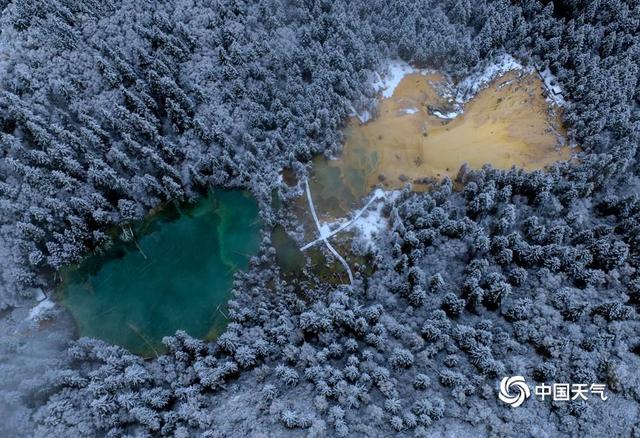四川阿坝州九寨沟神仙池银装素裹