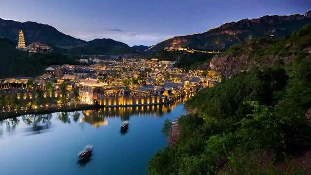 北京六里桥前往慕田峪长城、雁栖湖等方向旅游班线暂停运营