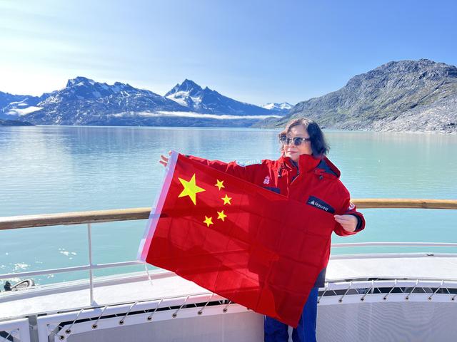 晚潮｜我携国旗赴极地