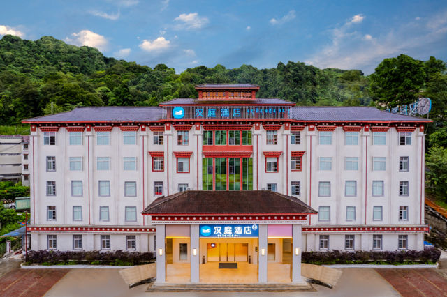 川藏线厕所天花板，为什么是汉庭？
