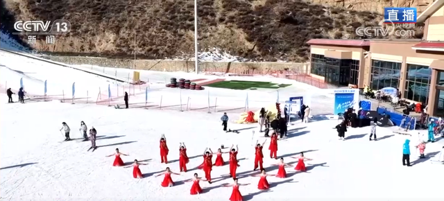 “冰雪+”场景不断焕新 各地冬日文旅“热雪”沸腾