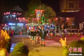 （新春见闻）广西南丹：白裤瑶艺人展民俗同游人共度元宵图片