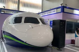 国产大飞机C919带火飞行模拟器，由航校专用变科普明星图片