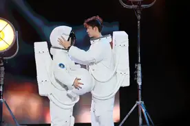 2024湖南卫视中秋晚会把舞台搬到“月亮”上图片