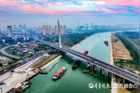 济港记 | “船四代”见证济宁港航物流的蜕变与飞跃图片