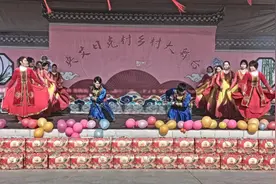 新疆库车：暖暖饺子宴 浓浓团圆情图片