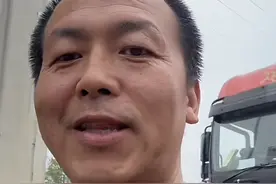 曾带偏瘫妻子跑车4年，网红货车司机回应新恋情争议：不想被标榜，我也想找人陪到老图片