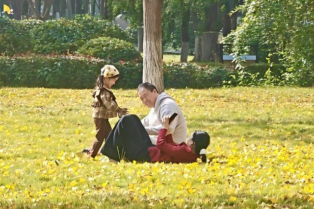 秋日“落叶缓扫”藏诗意，淄博人的周末很美妙