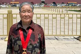 今夏流行“带爷爷奶奶圆梦北京”，来听听他们的攻略图片