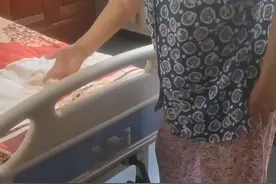 84岁阿尔兹海默症母亲忘记儿子离世，仍每天为他铺床，养老院用“谎言”守护她图片