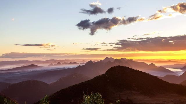 央视新闻客户端：冬日普者黑 这样的流动山水画宛如仙境……