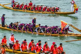 图集｜龙舟赛即将开赛，湖南道县潇水河上训练忙图片