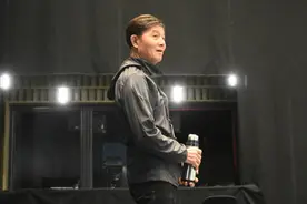 75岁上海爷叔第一次演戏，将拉丁舞从公园跳到剧场图片
