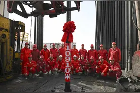 新华全媒头条｜掘地一万米 中国深度在“死亡之海”创下新纪录图片