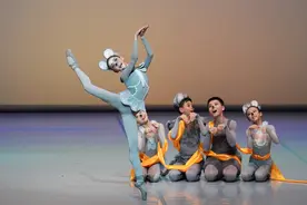 当芭蕾之美碰撞传统文化，中芭舞校创排新作《十二生肖》在京首演图片