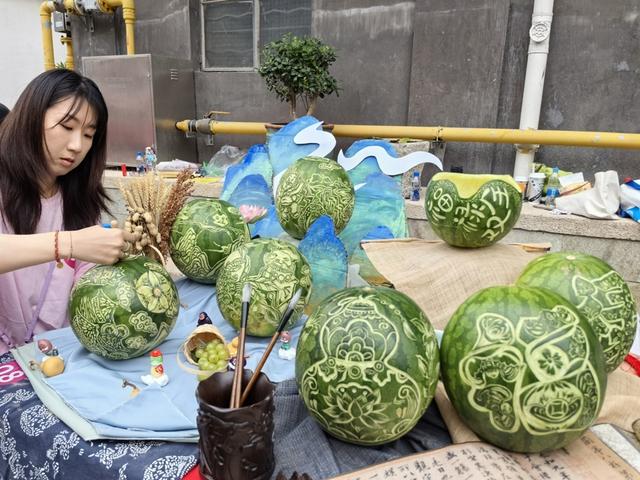 雕刻创意、自驾营地、海鲜厨王……浙江平湖：西瓜灯群文活动精彩纷呈