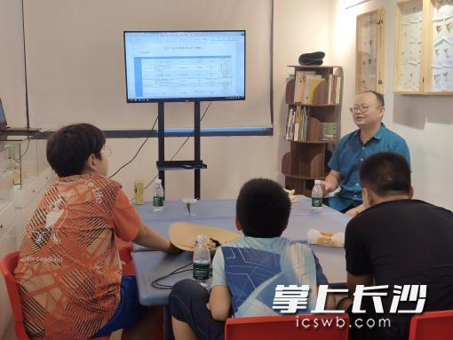 湖南师范大学-奇奇果园双创基地科学营开营   沉浸式培养“小小科学家”