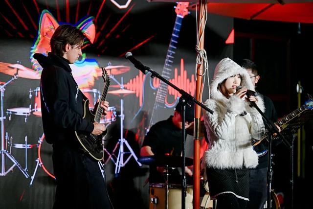 实拍！海淀学院路，新增一座列车主题公园——