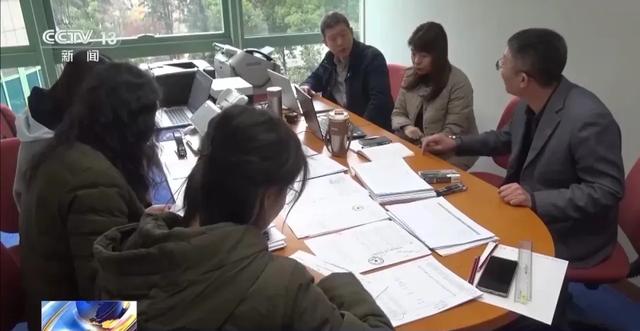 央视曝光：仅有15名员工的公司却有13人集中生育，不用上班还涨几倍工资	，申领超100万元生育保险！详情披露→