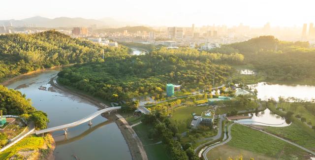 打卡新地标！龙岗河干流碧道堤下试开放，漫步亲水正当时