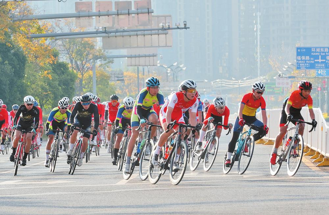 户外运动产业的“春城图鉴”