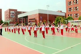 李艳梅：体教融合 推行跨学科体育教育图片