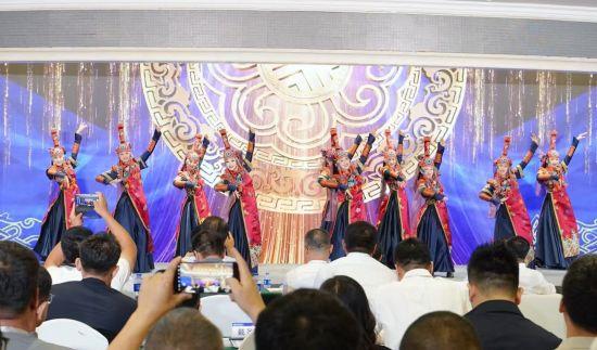 “冰与火”碰撞文旅火花 “歌游内蒙古”品牌推介会在哈尔滨举行