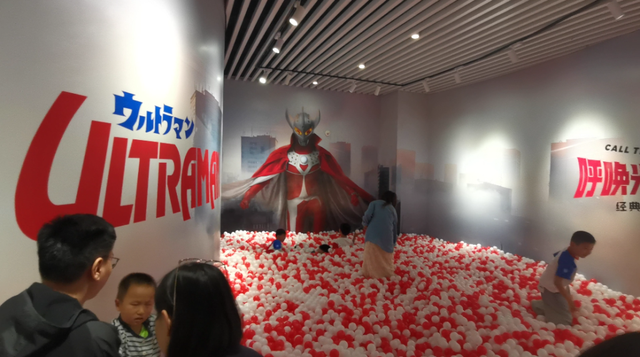 遛娃又添新去处，回忆杀重温童年——经典奥特曼主题展山东首展落户青岛上街里