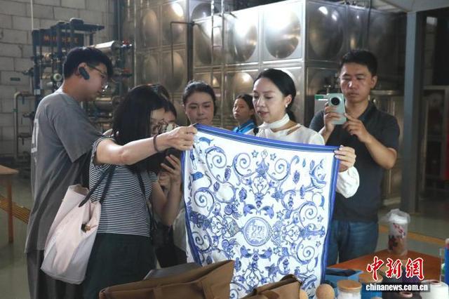 （活力中国调研行）媒体探访“蓝色循环”模式：让海洋垃圾获“重生”