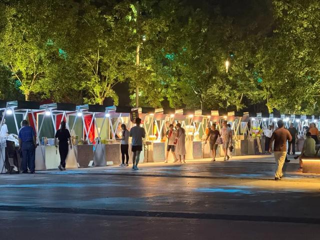 不止有光影！来远香湖解锁“日与夜”双重玩法