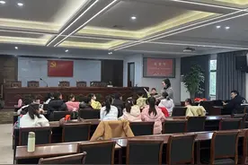杭州余杭：巧手做灯 智解灯谜 漕桥村元宵佳节乐融融图片