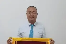 公交车上遇上猥亵女乘客者 浦东书院镇这名公交车司机这样做！图片