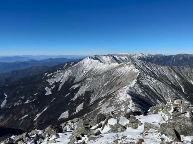 生死鳌太线：徒步禁区暗藏危险生意，有穿越服务开价4800