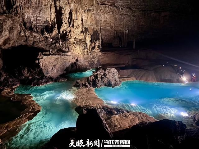 【不一样的生态游】 探洞游：寻找15度清凉的“地心蓝宝石”