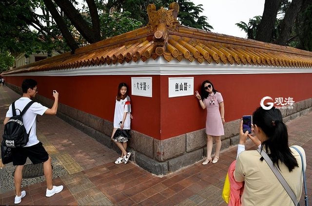 敞亮的海、有故事的墙、暖心的人……一位上海游客笔下的青岛温度