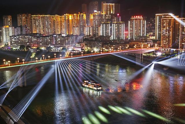 重庆彭水：做“亮”夜经济为文旅发展注入新动能