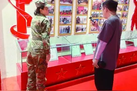 “三顶帐篷”下的医者仁心图片