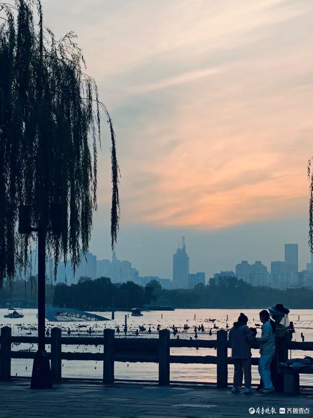 初冬时节，明湖美景