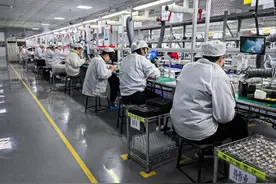 岁末生产忙——广西钟山工业经济跑出“加速度”图片